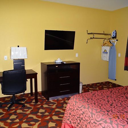 Days Inn & Suites by Wyndham El Dorado Habitación foto